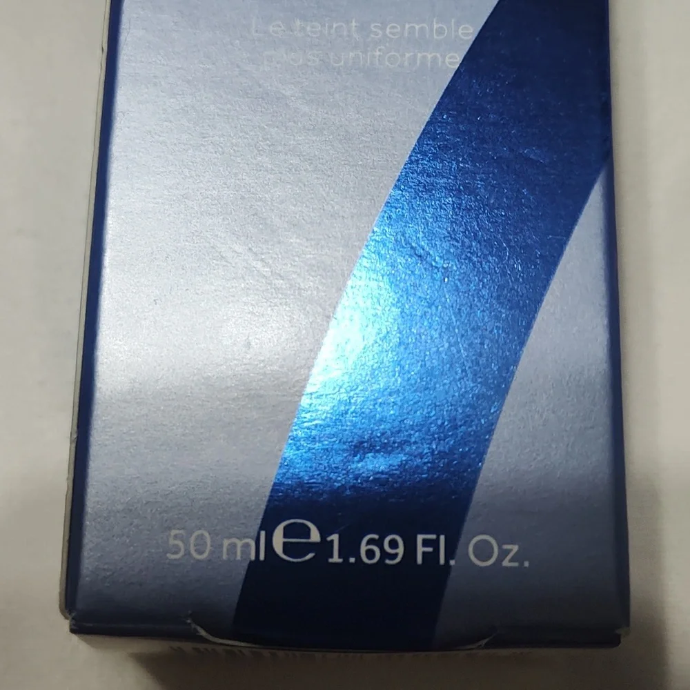 NWT Blue Radiance Serum for Glowing Skin
